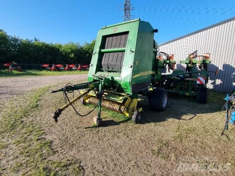 John Deere 592 محزمات مستديرة