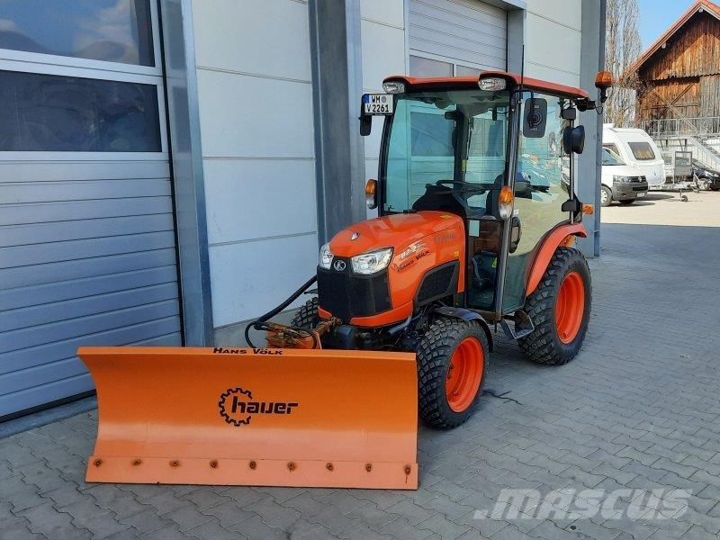 Kubota B2231 جرارات مدمجة