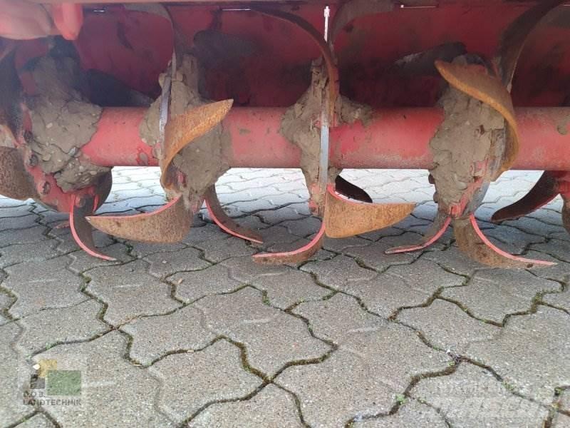 Kuhn EL 82-205 الكاسحات وقلابات التربة ذات المحركات