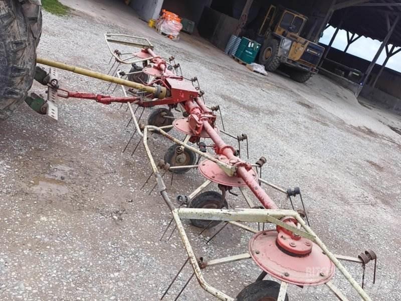 Kuhn GF 671 مكابس وميبسات التبن