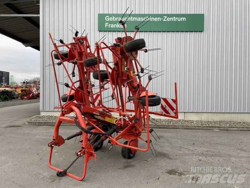 Kuhn GF 8702 مكابس وميبسات التبن