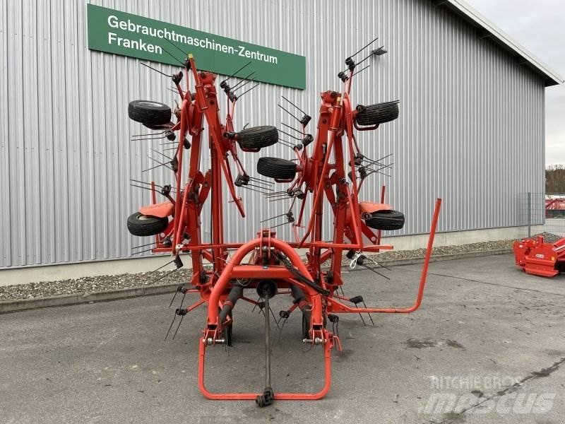 Kuhn GF 8702 مكابس وميبسات التبن