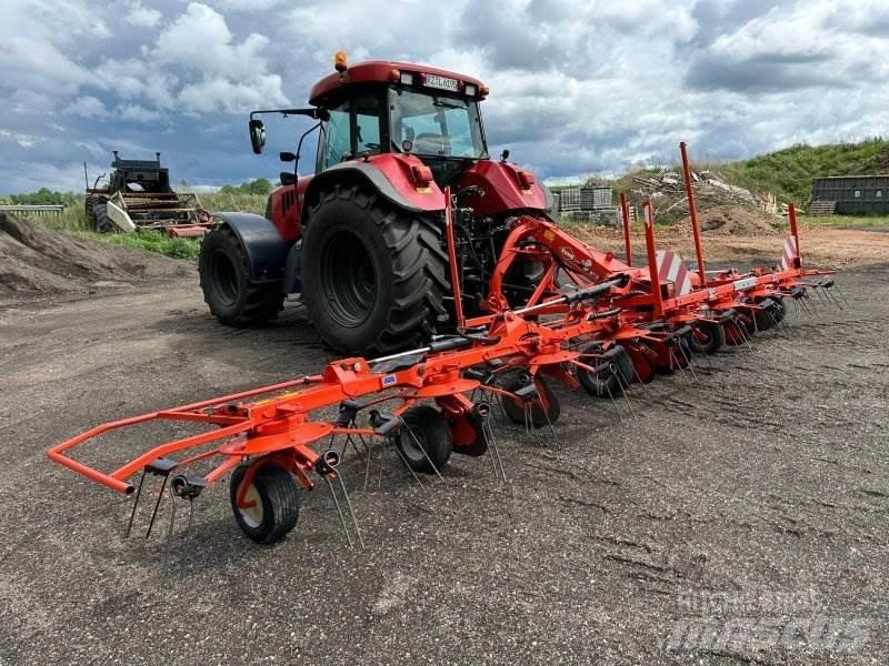 Kuhn GF 8712 مكابس وميبسات التبن
