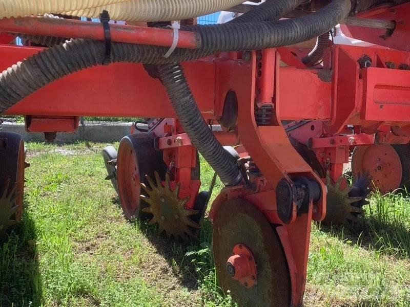 Kuhn Maxima 2 ماكينات وملحقات البذر الأخرى