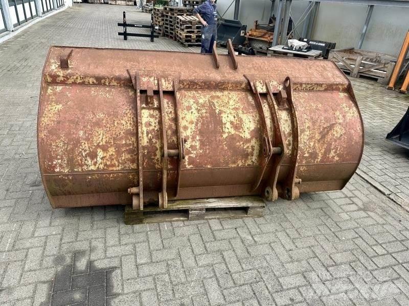 O&K L 18 لوادر بعجل