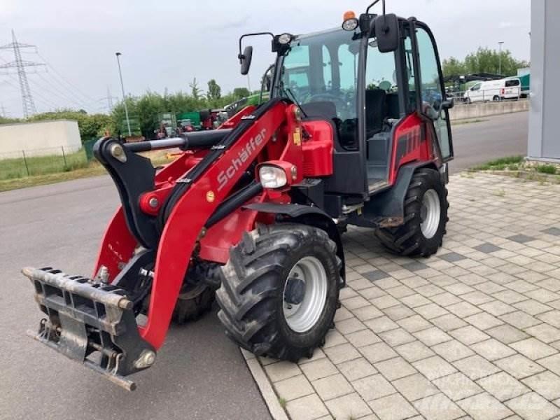 Schäffer Z4670 لوادر انزلاقية التوجيه