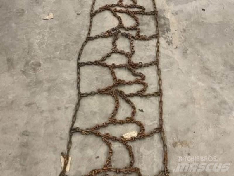  SCHNEEKETTEN المسارات والسلاسل والهيكل السفلي