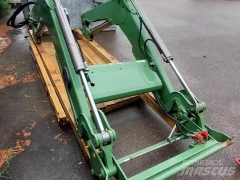 Stoll FZ 30 لوادر وحفارات أمامية