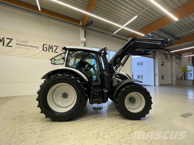 Valtra N154 الجرارات