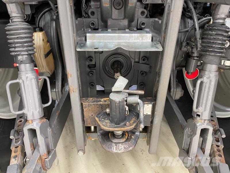 Valtra N154 الجرارات