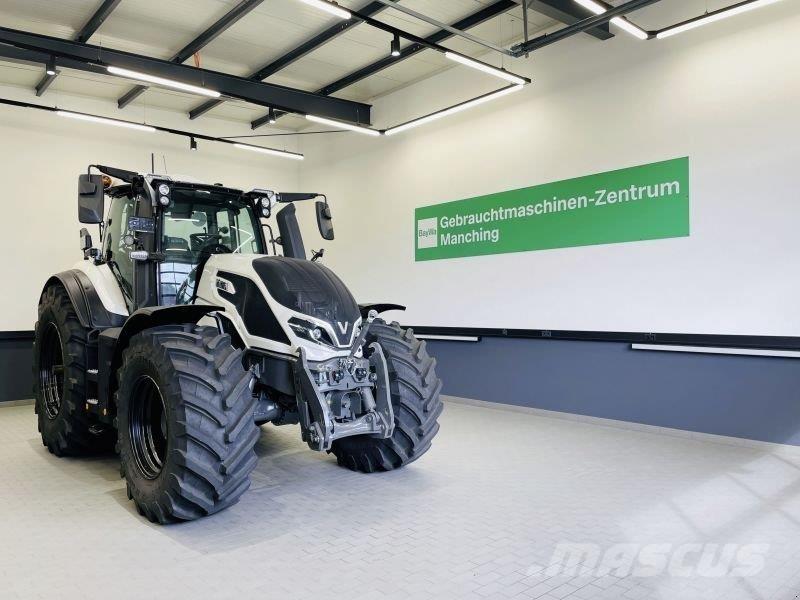 Valtra Q245 الجرارات