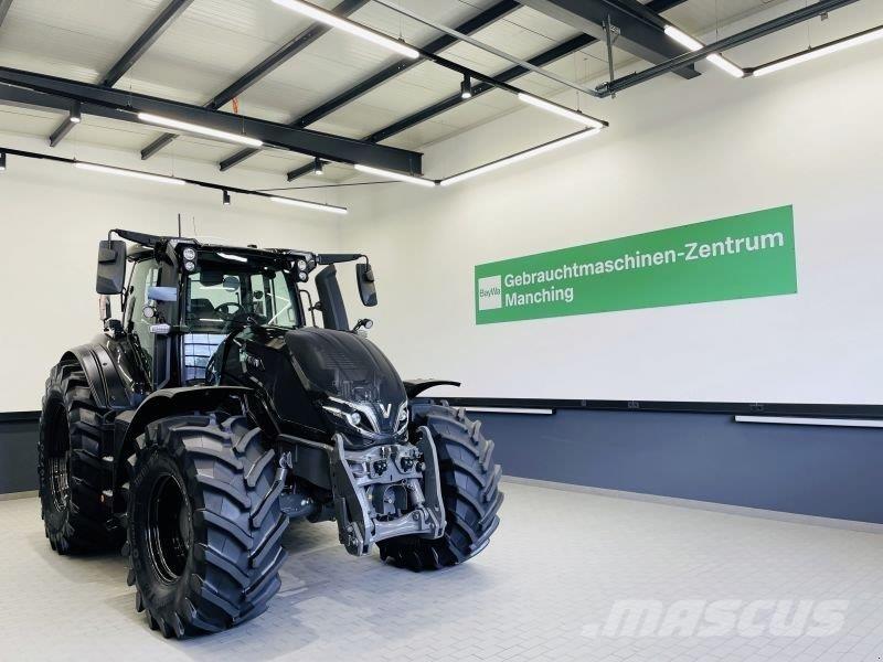 Valtra Q285 الجرارات