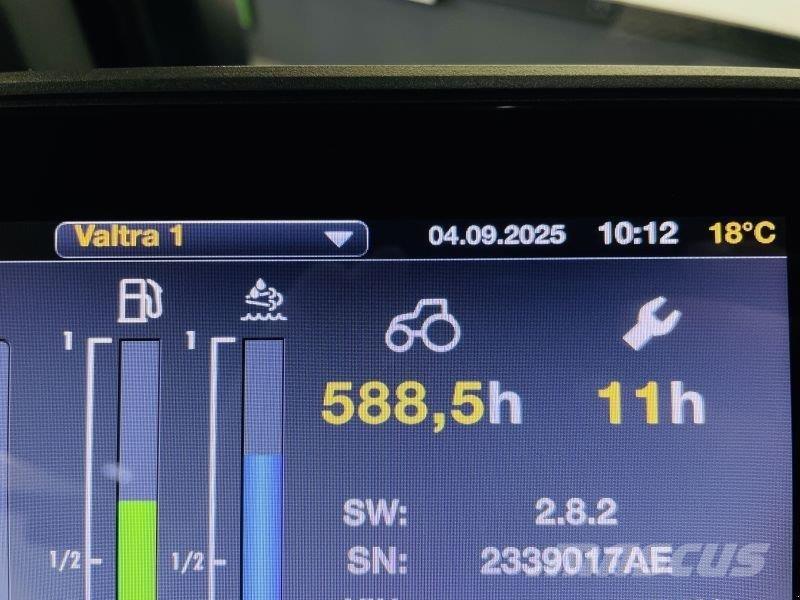 Valtra Q285 الجرارات