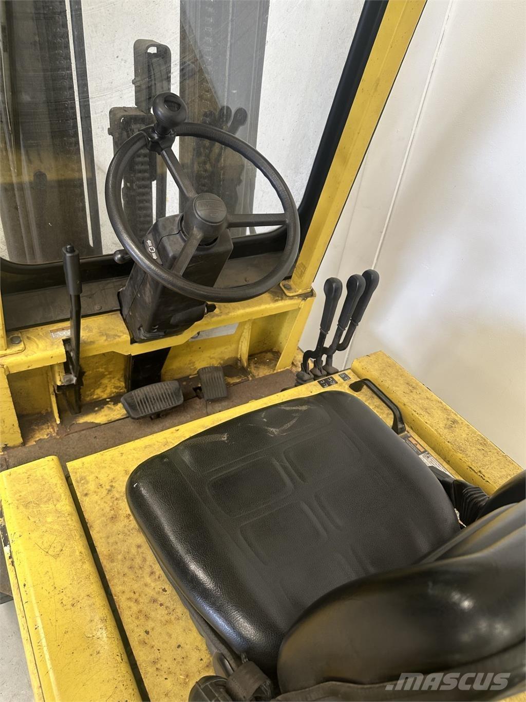 Hyster A1.50XL شاحنات ذات رافعات شوكية تعمل بالكهرباء