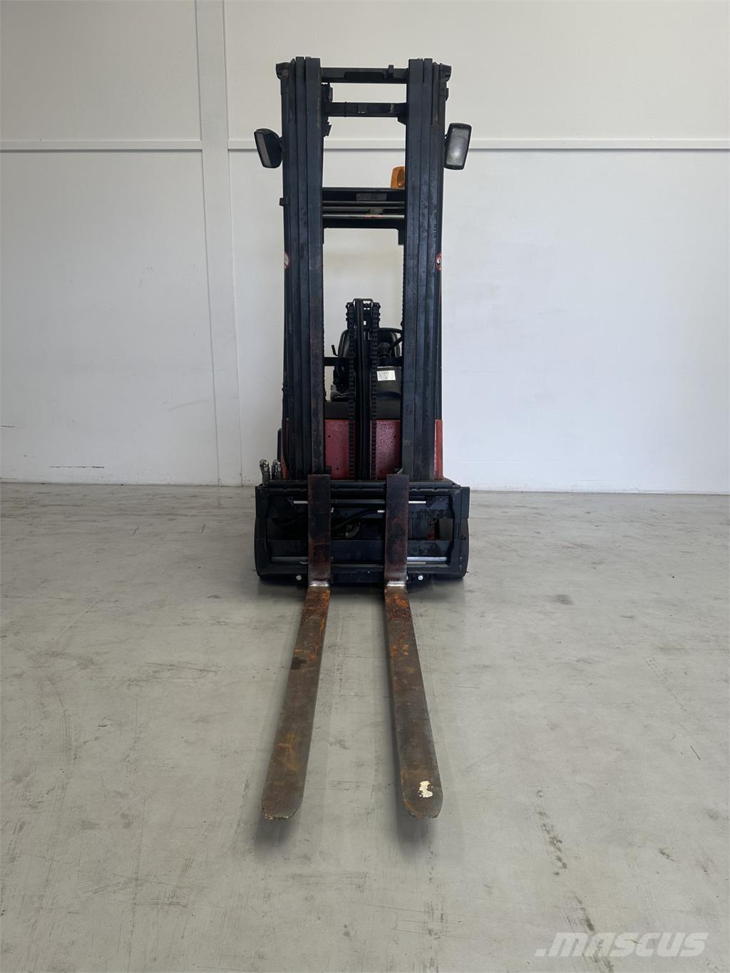 Linde E 15 شاحنات ذات رافعات شوكية تعمل بالكهرباء
