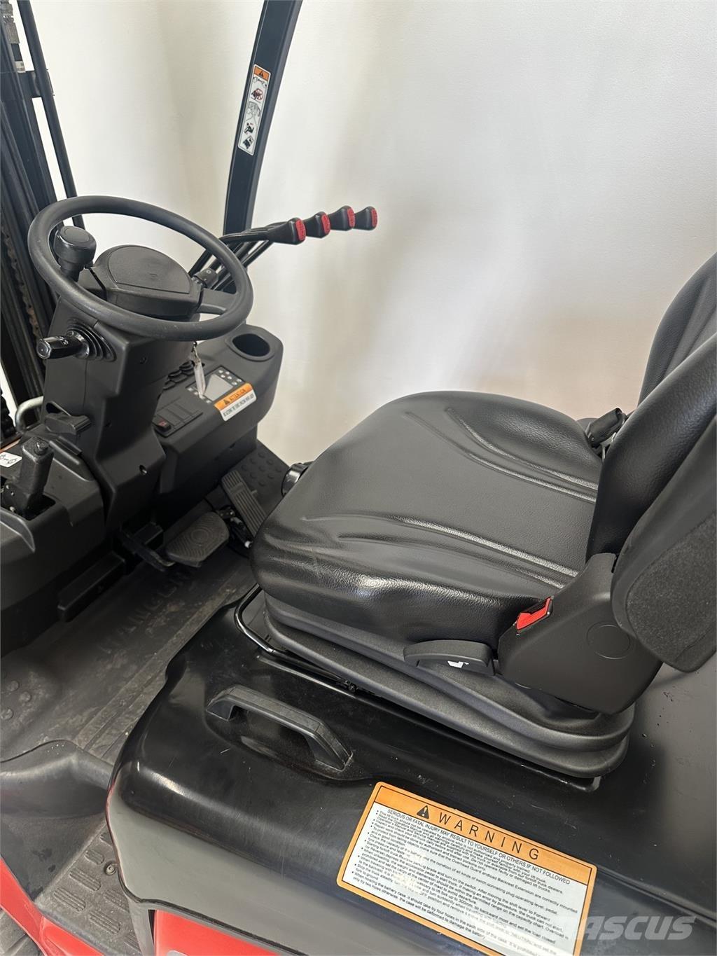 Tektra CPD35-XC4 شاحنات ذات رافعات شوكية تعمل بالكهرباء
