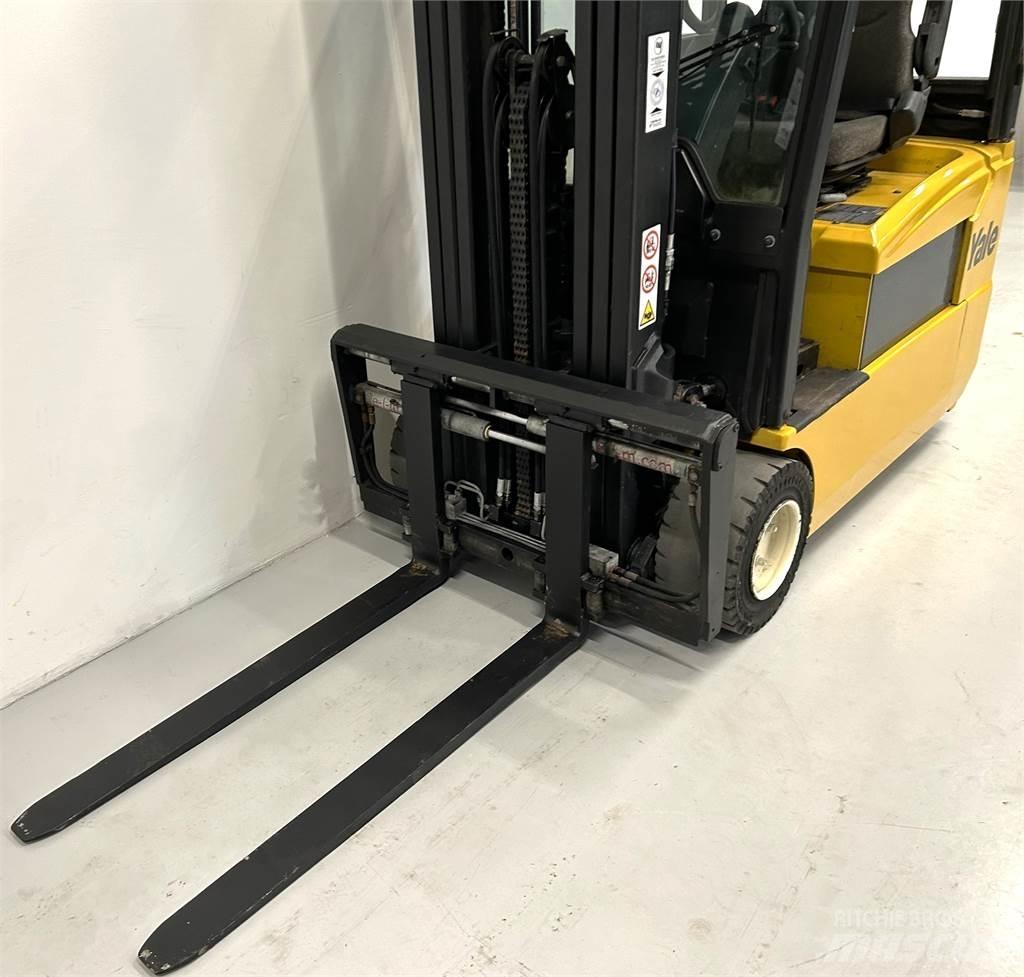 Yale ERP20ATF AC (LWB) شاحنات ذات رافعات شوكية تعمل بالكهرباء