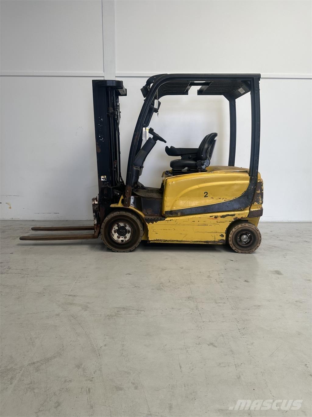Yale ERP22VL (SWB) شاحنات ذات رافعات شوكية تعمل بالكهرباء