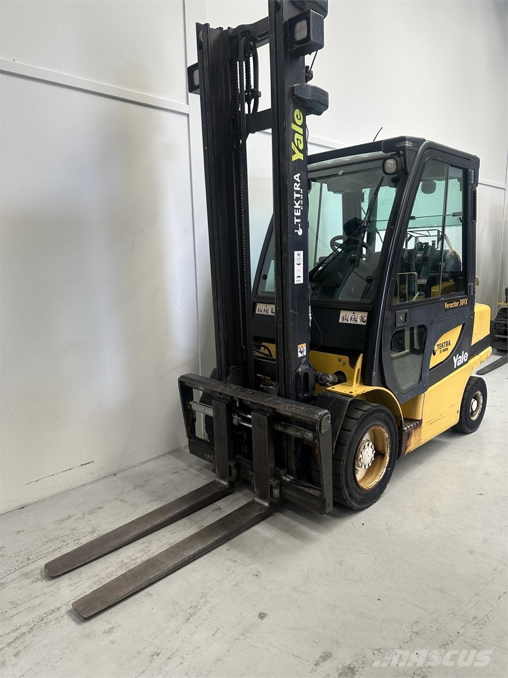 Yale GLP30VX شاحنات LPG