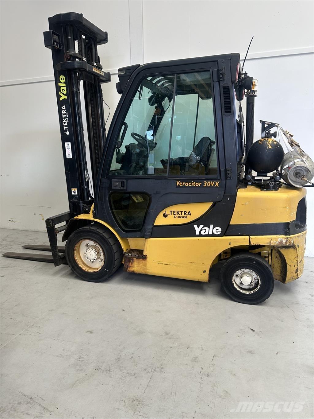 Yale GLP30VX شاحنات LPG