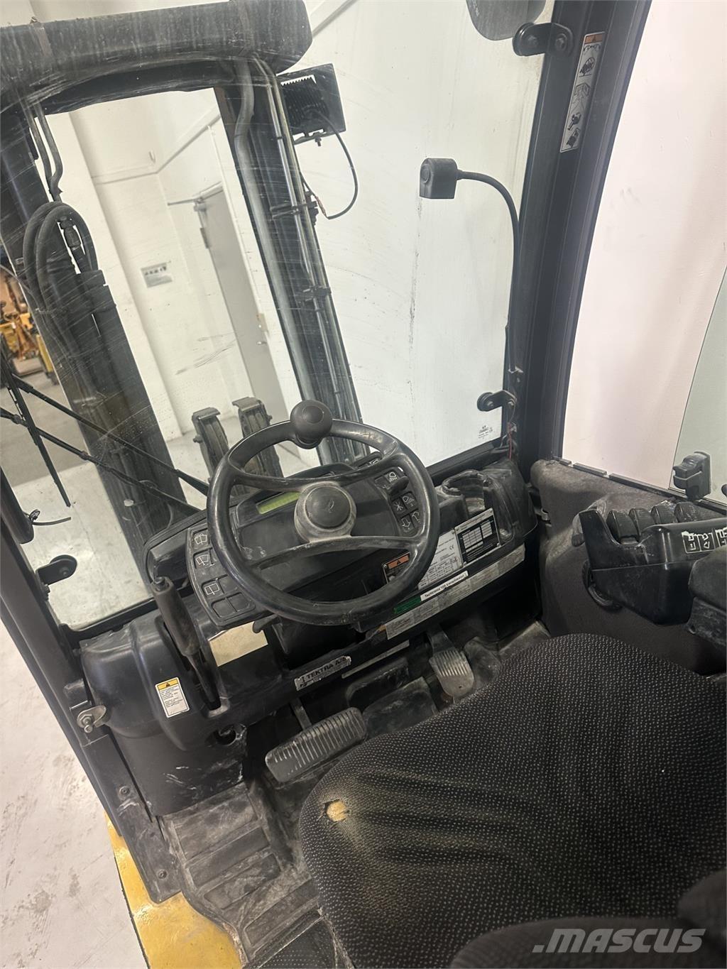 Yale GLP30VX شاحنات LPG