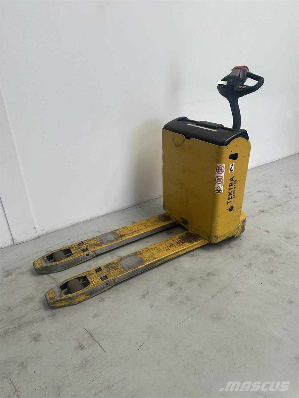 Yale MP18 معدات الرفع منخفض المستوى
