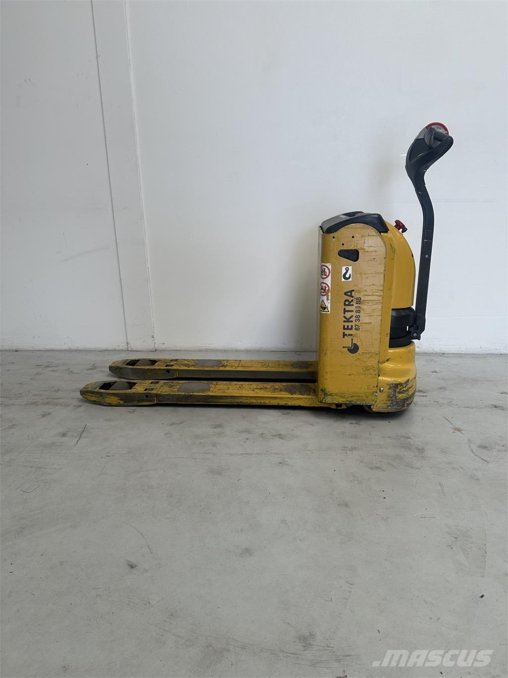 Yale MP18 معدات الرفع منخفض المستوى