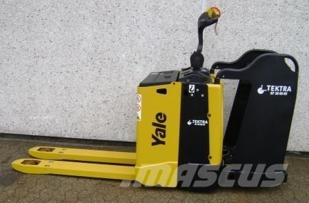 Yale MP20X - 400 AH رافعة منخفضة المستوى ذات منصة