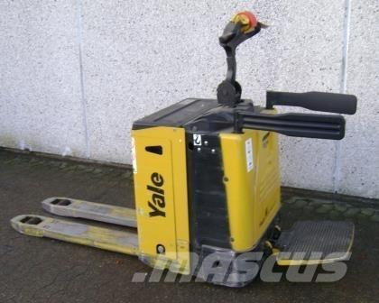 Yale MP20X - 400 AH رافعة منخفضة المستوى ذات منصة