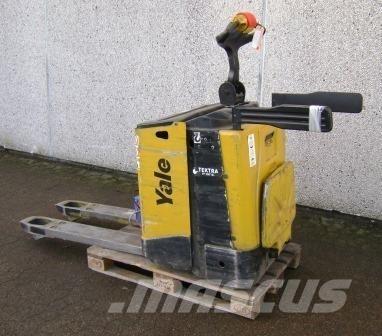 Yale MP20X - 400 AH رافعة منخفضة المستوى ذات منصة