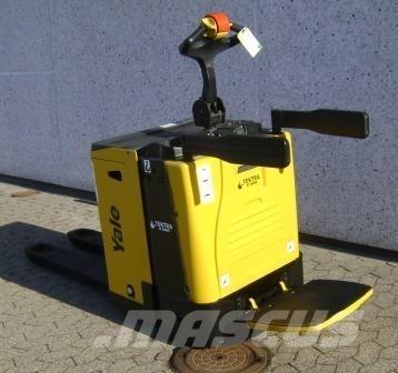 Yale MP20X - 500 AH رافعة منخفضة المستوى ذات منصة