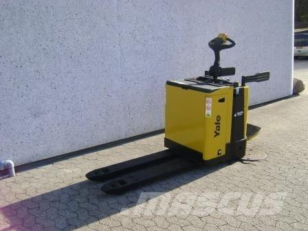 Yale MP20X - 500 AH رافعة منخفضة المستوى ذات منصة