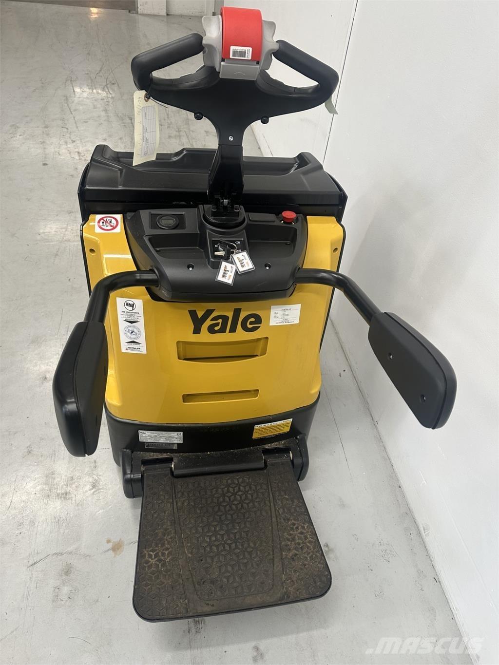 Yale MP20X-E843 رافعة منخفضة المستوى ذات منصة