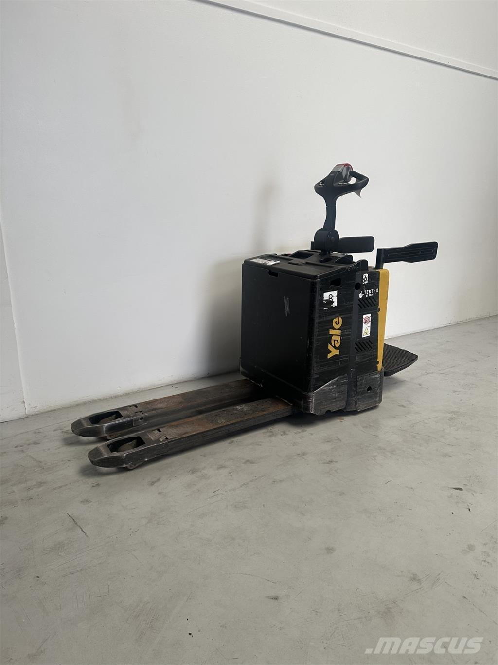 Yale MP20X FBW - 250 AH رافعة منخفضة المستوى ذات منصة