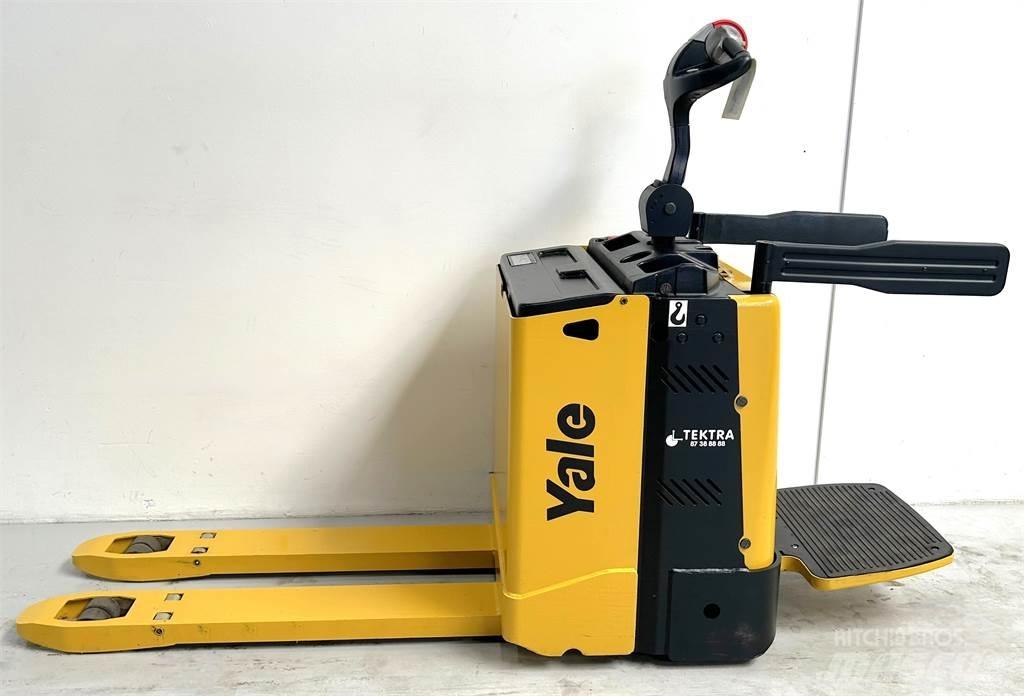 Yale MP20X FBW - 300 AH رافعة منخفضة المستوى ذات منصة