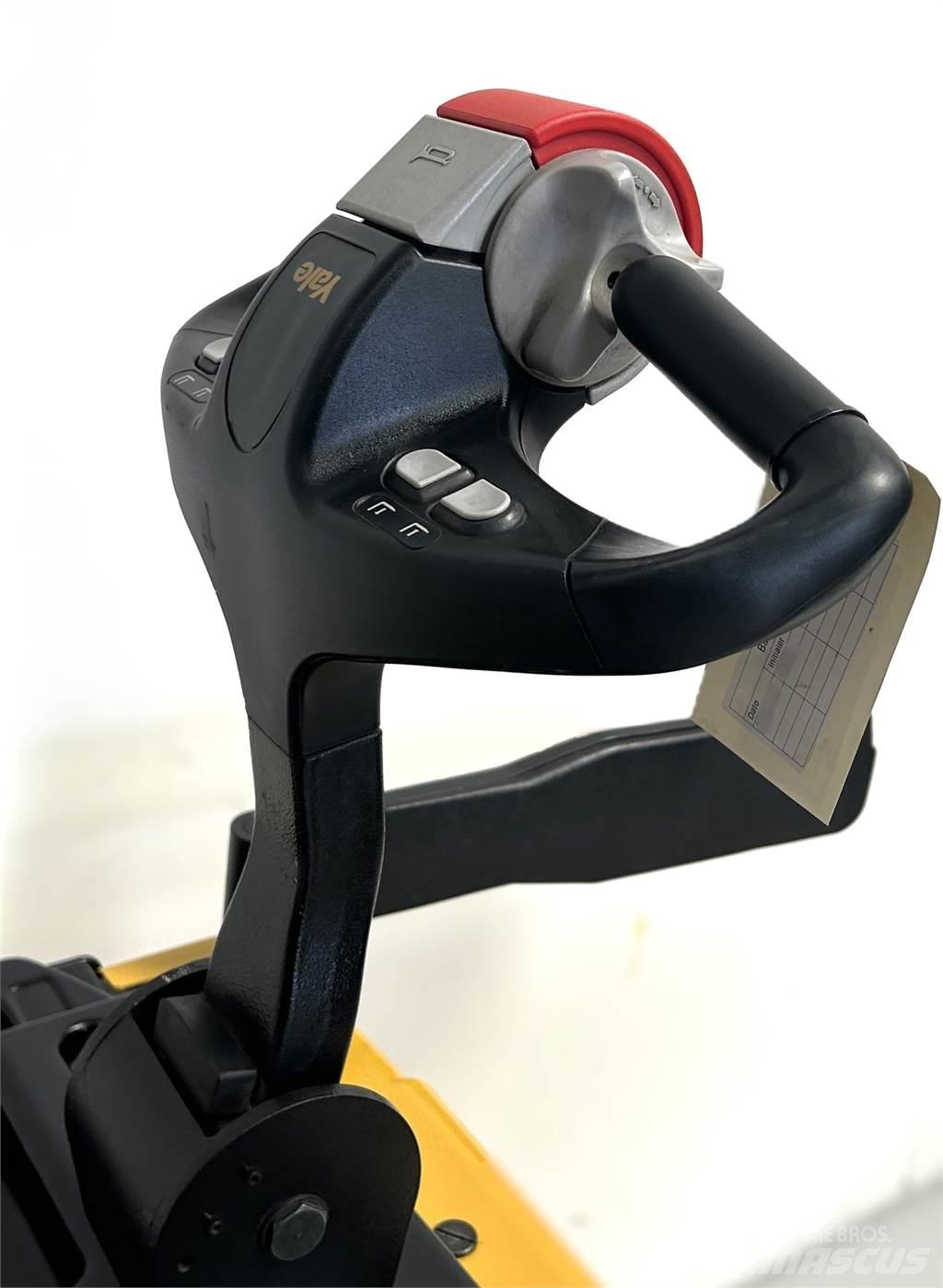 Yale MP20X FBW - 300 AH رافعة منخفضة المستوى ذات منصة
