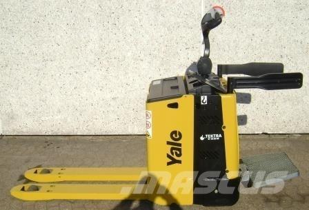 Yale MP20X FBW - 400 AH رافعة منخفضة المستوى ذات منصة