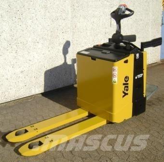 Yale MP20X FBW - 400 AH رافعة منخفضة المستوى ذات منصة