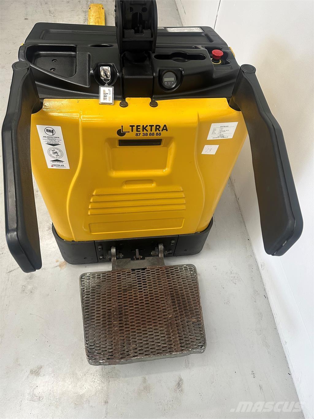 Yale MP20X FBW - 400 AH رافعة منخفضة المستوى ذات منصة