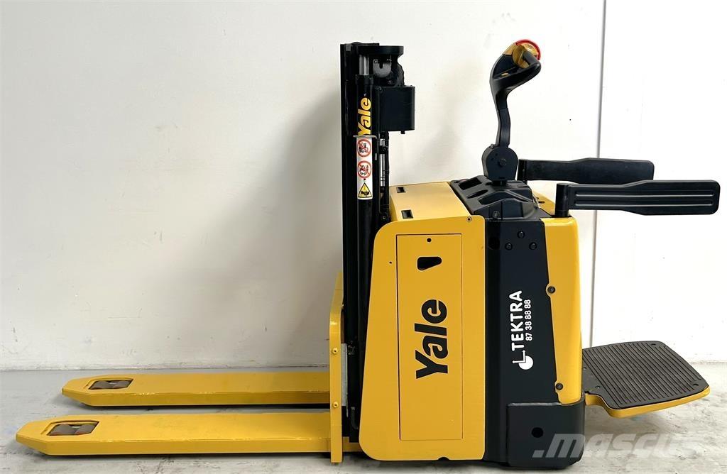 Yale MP20XD شاحنات مناولة ذاتية الدفع