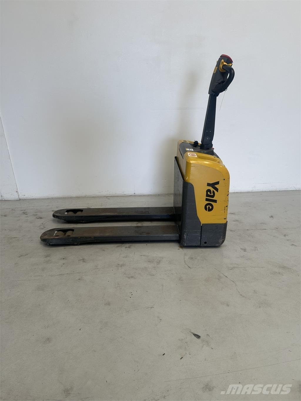 Yale MPC14 - 520 معدات الرفع منخفض المستوى