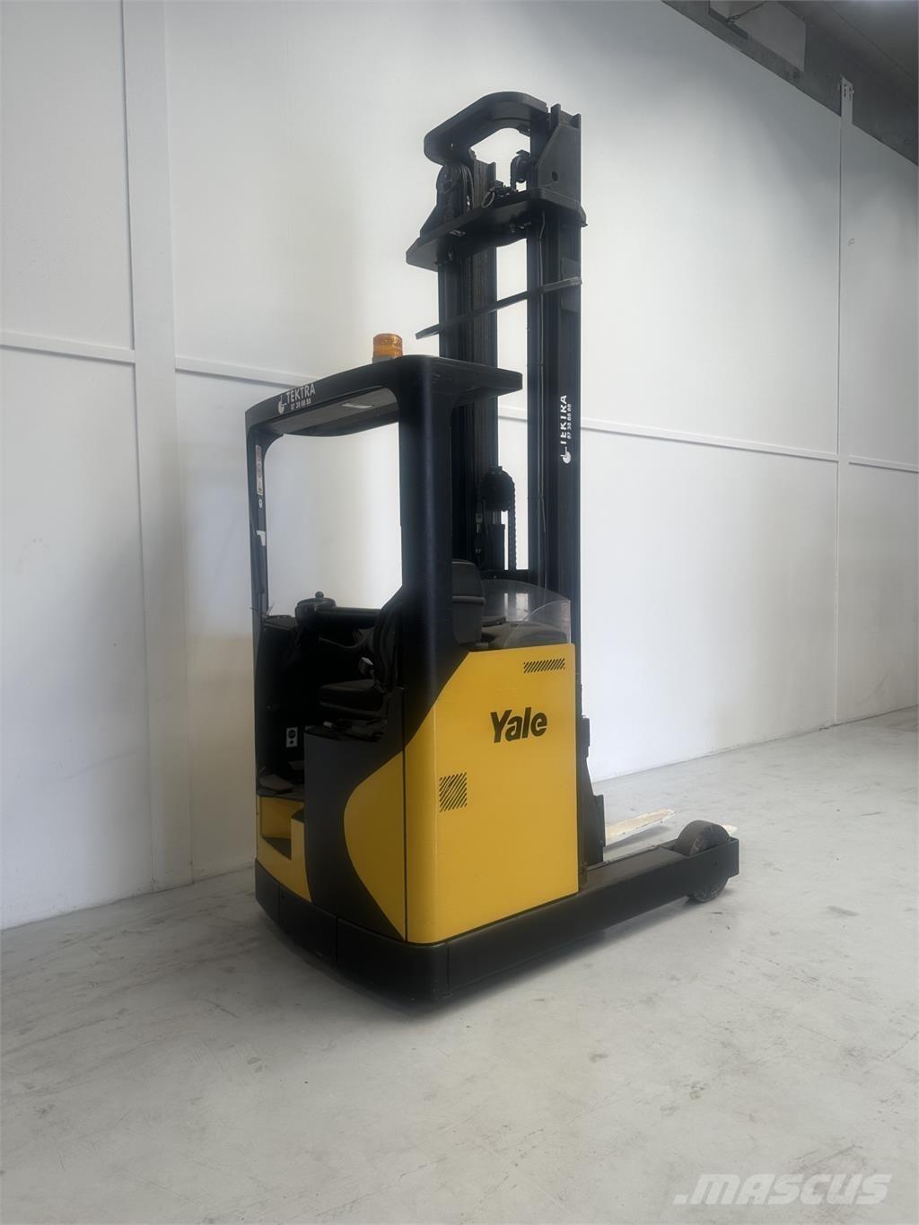 Yale MR16H شاحنة مناولة