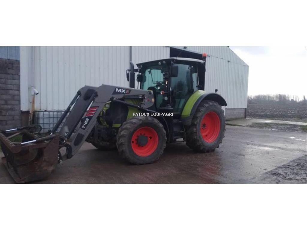 CLAAS ARION 520 الجرارات