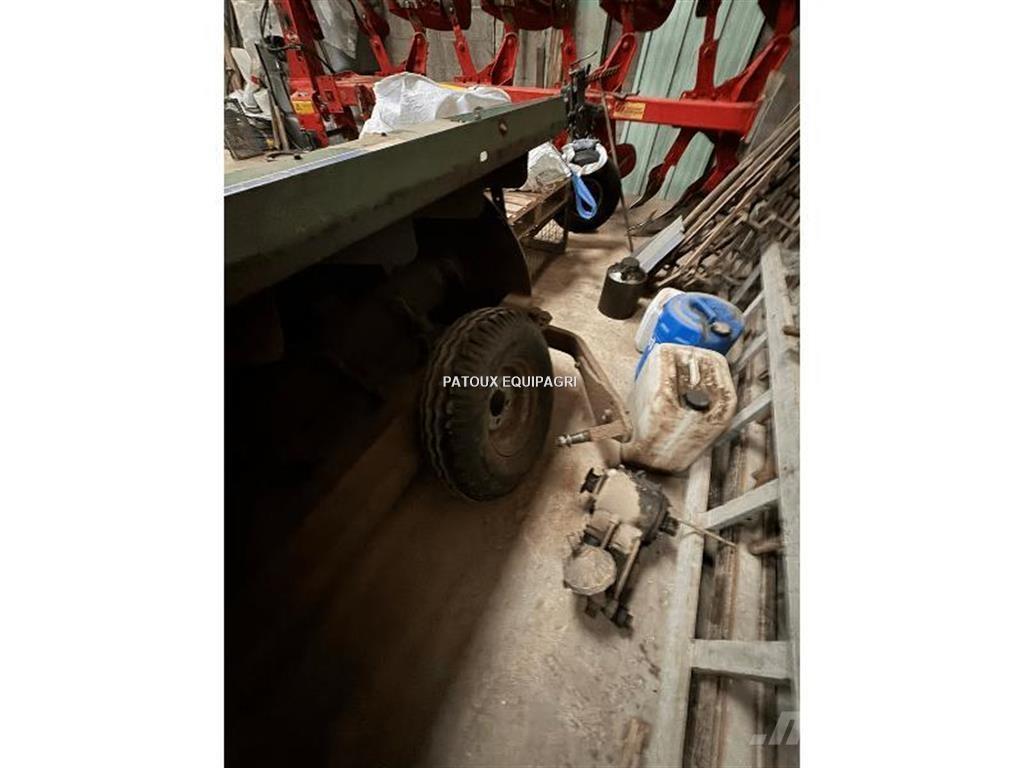 Desvoys DR 280 الكاسحات وقلابات التربة ذات المحركات