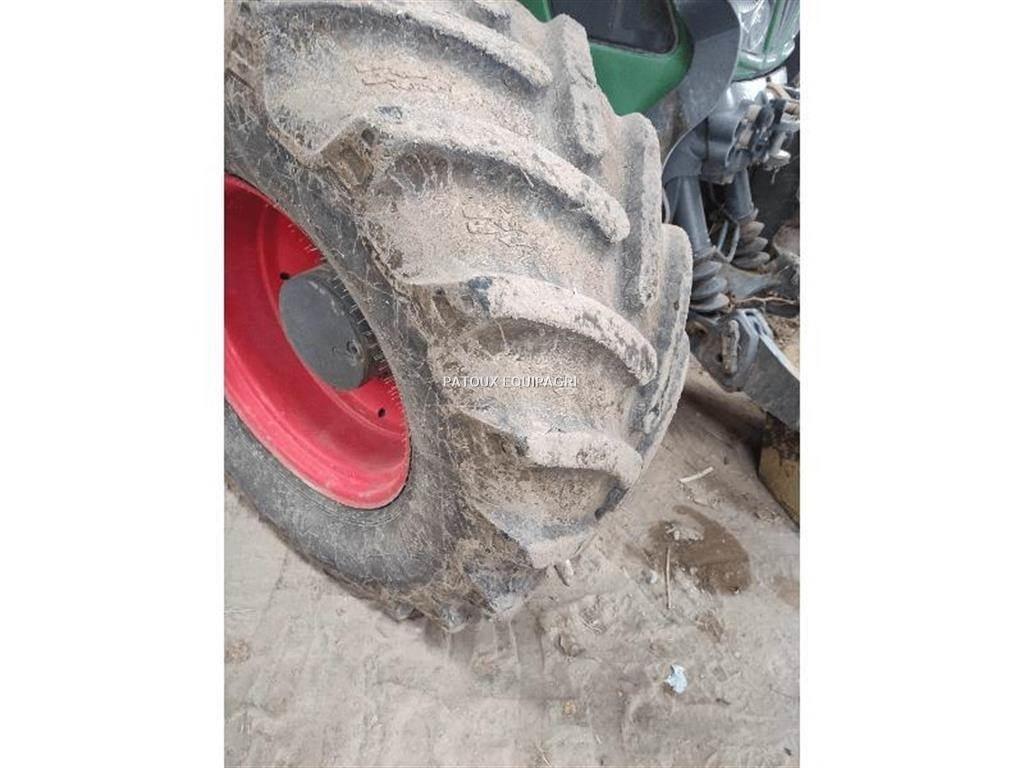 Fendt 724 POWER الجرارات