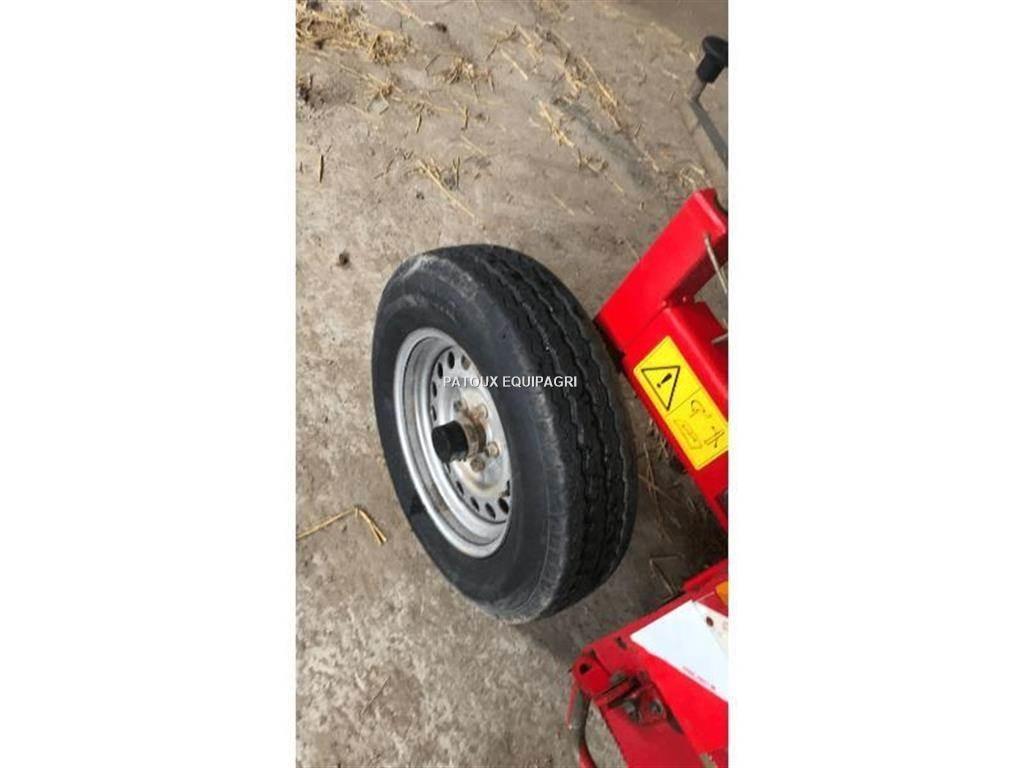 Grimme KS75/4 معدات جز نباتات البطاطس المتيبسة