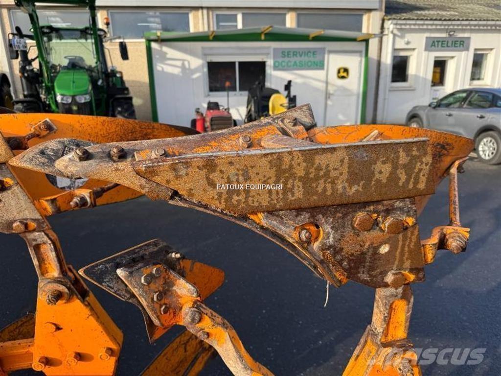 Huard 670 محاريث تقليدية