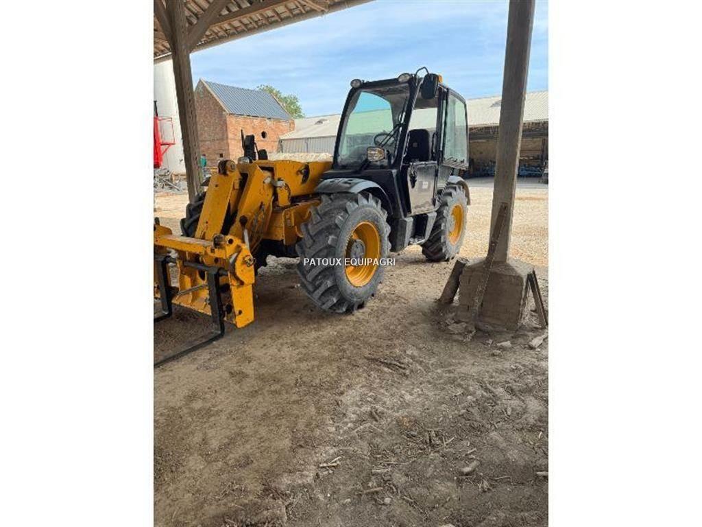 JCB 531-70 معدات مناولة لأغراض الزراعة