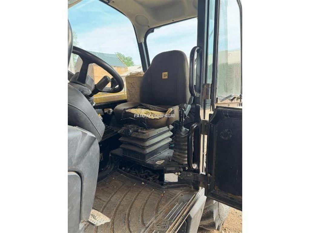 JCB 531-70 معدات مناولة لأغراض الزراعة