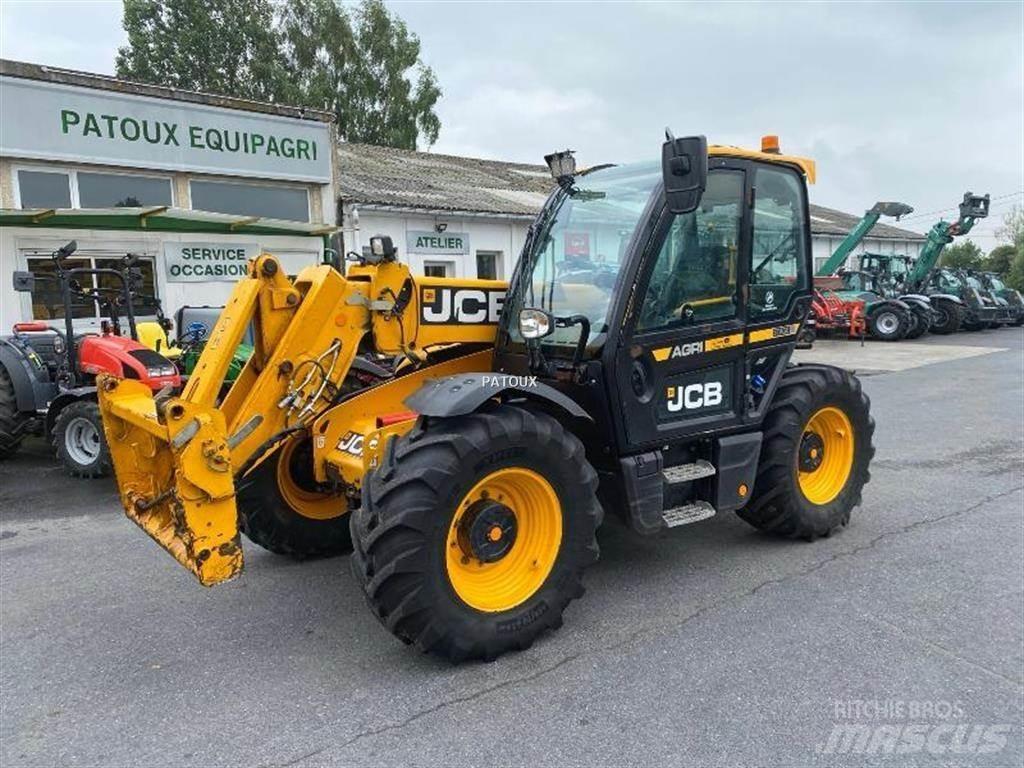 JCB 532-60 معدات مناولة لأغراض الزراعة